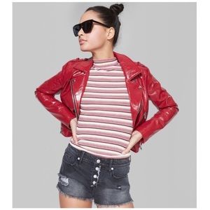 👛 NWT High-Rise Button-Fly Distressed Shorts